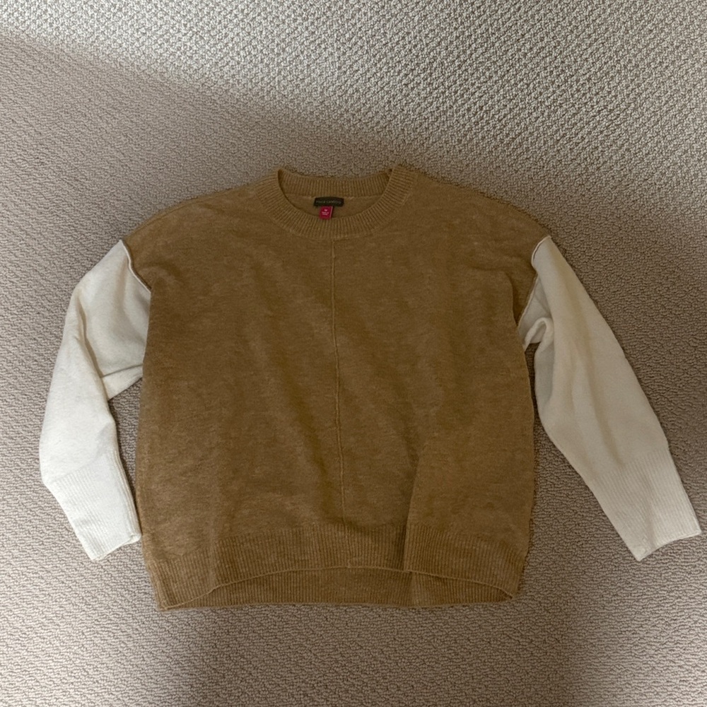 Vince Camuto Women's Tan and Cream Crewneck Sweater